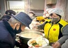  다이소, 취약계층 위한 설맞이 무료 배식 봉사